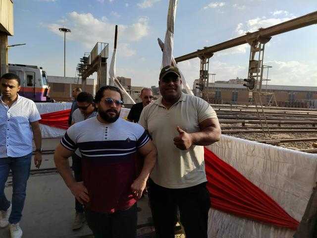 كابونجا يصل ورش المترو لسحب 6 عربات مترو تزن 220 طنا