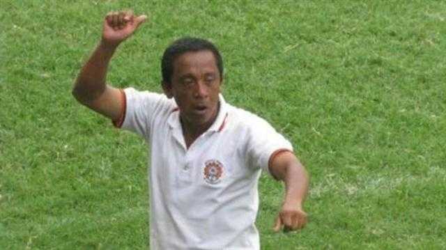 وفاة حكم في السلفادور بعد اعتداء المشجعين واللاعبين عليه
