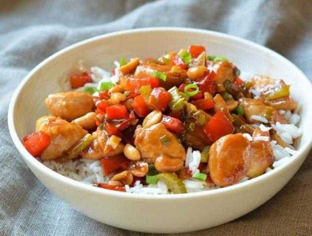 طريقة عمل دجاج الكونج باو الصيني.. طعم لذيذ