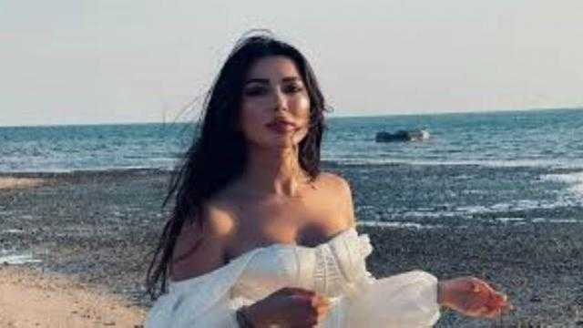 ”حامل كمان”.. صاحبة أغنية مسيطرة ترد على أنباء انفصالها في شهر العسل