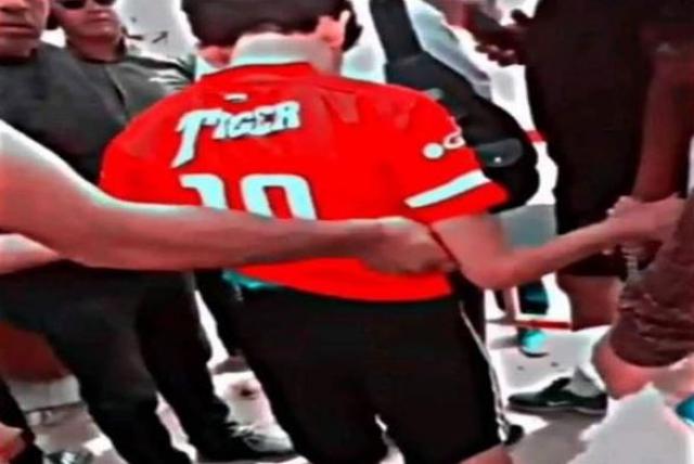 خط أحمر