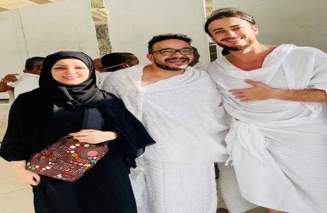 سعد لمجرد ووالدته وحسام داغر يؤدون مناسك العمرة.. صور