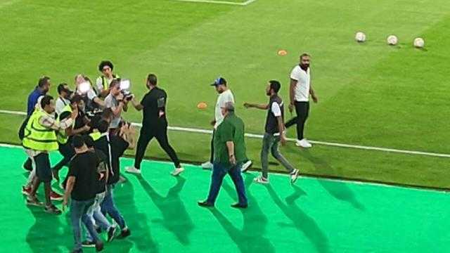 بيومي فؤاد يشارك في إعلان البريد المصري قبل مباراة الأهلي والزمالك