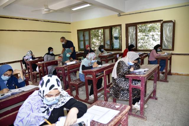 انطلاق ماراثون امتحانات الثانوية العامة في 80 لجنة بمحافظة كفرالشيخ