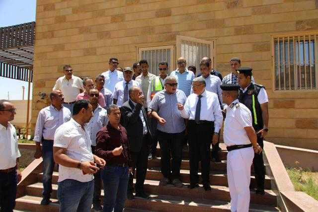 محافظ المنيا يتفقد أعمال التطوير الشامل لمسار العائلة المقدسة ومنفذ لبيع السلع.. صور