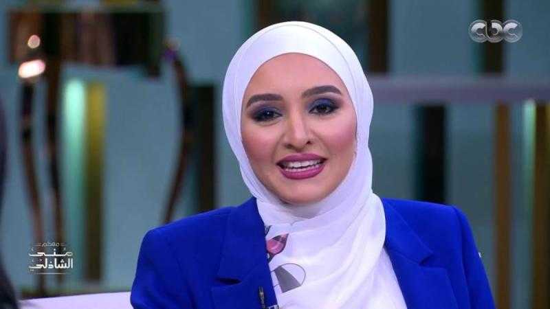 المهن الموسيقية: هلا رشدي ليست عضوا بالنقابة.. وتصرفها أمام الكعبة جريمة