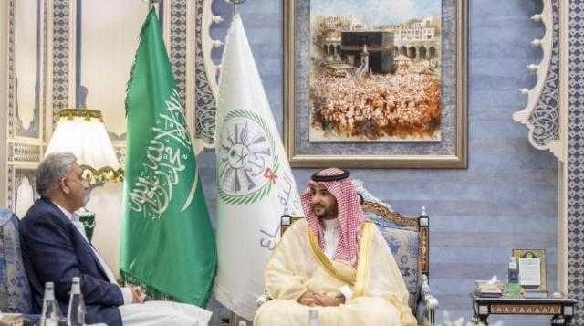 نائب وزير الدفاع السعودي يلتقي قائد الجيش الباكستاني