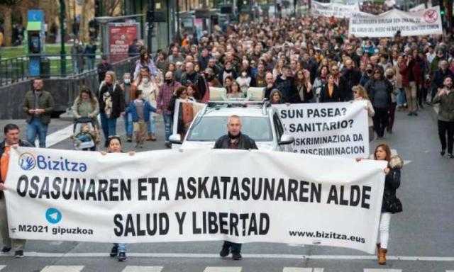 الآلاف يحتجون فى مدريد ضد التسلح وقمة الناتو