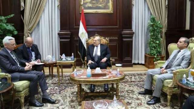 خط أحمر