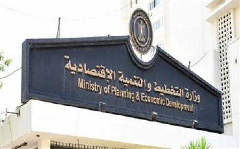 التخطيط: قطاع النقل يحظى بأولوية كبيرة ضمن مشروعات ”حياة كريمة”