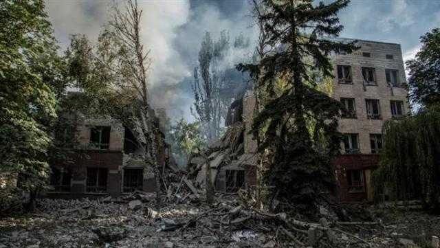 أوكرانيا تعلن مقتل 10 أشخاص جراء غارة جوية على مبنى سكني في أوديسا