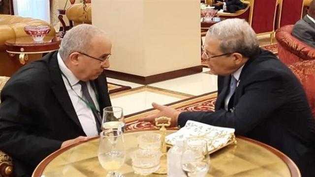 وزير الخارجية التونسي يبحث مع نظيره الجزائري التعاون بين البلدين والوضع في ليبيا