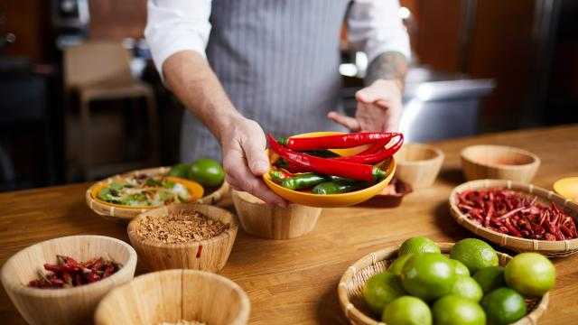 أطعمة صحية أكثر عند طهبها منها الفلفل الحلو
