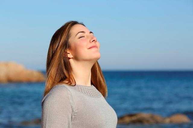 طريقة تنفسك.. هل تساعدك في إنقاص الوزن؟