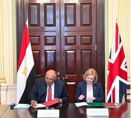شكري ونظيرته البريطانية يوقعان أول قرار لمجلس المشاركة بين مصر والمملكة المتحدة