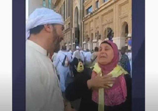 حجاج يبكون بعد رؤية الكعبة لأول مرة.. وسيدة روسية: أحلم بهذا اليوم منذ 12 عاما