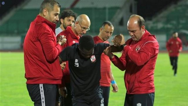 ميكيسوني يؤدي جلسة في الجيم خلال مران الأهلي