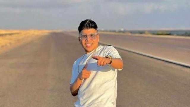 بعد إعلانه الإنفصال.. عمر كمال: ”اللى سابنا وجري عطلان على الدائري”