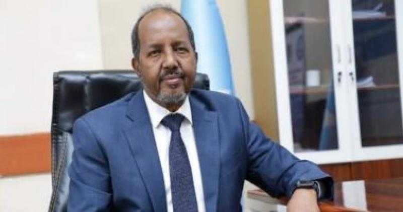 الرئيس الصومالي يتوجه لأسمرة لبحث تعزيز التعاون الأمني مع نظيره الإريتري