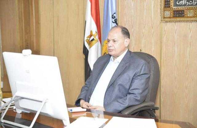 محافظ أسيوط يطمئن رئيس الوزراء على استقرار الأوضاع بعد زيادة المواد البترولية