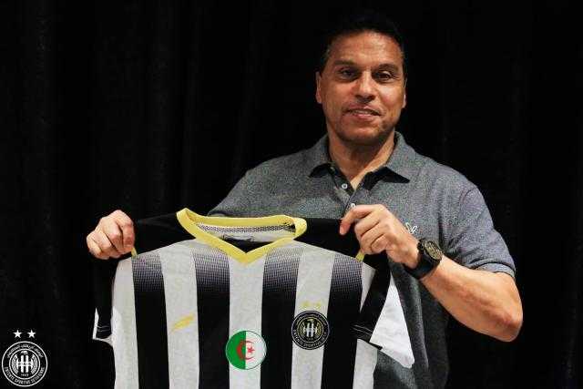 لاعب الأهلي السابق ينضم لجهاز البدري في وفاق سطيف