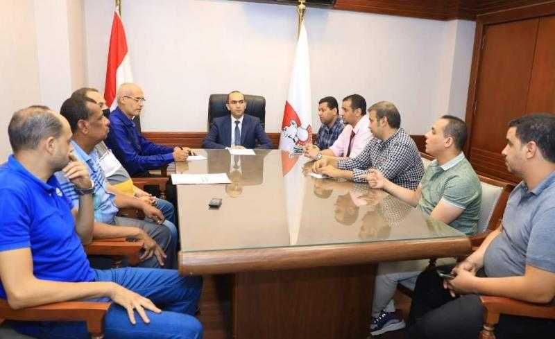 نائب محافظ سوهاج يترأس اجتماع اللجنة الفنية لمتابعة المراكز التكنولوجية