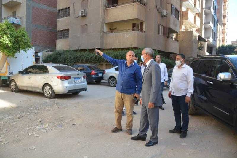 محافظ القليوبية يشرف على إزالة طابقين مخالفين بأحد العقارات بشارع 4 بمنطقة الفيلات بمدينة بنها