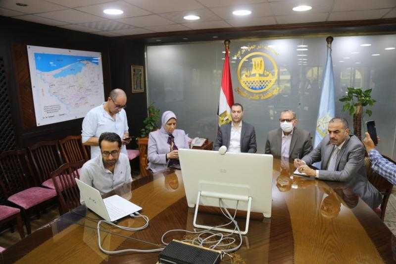 محافظ كفر الشيخ يغرم سيارتين مخالفتين لتعريفة الركوب عبر بث مباشر مع رؤساء المدن