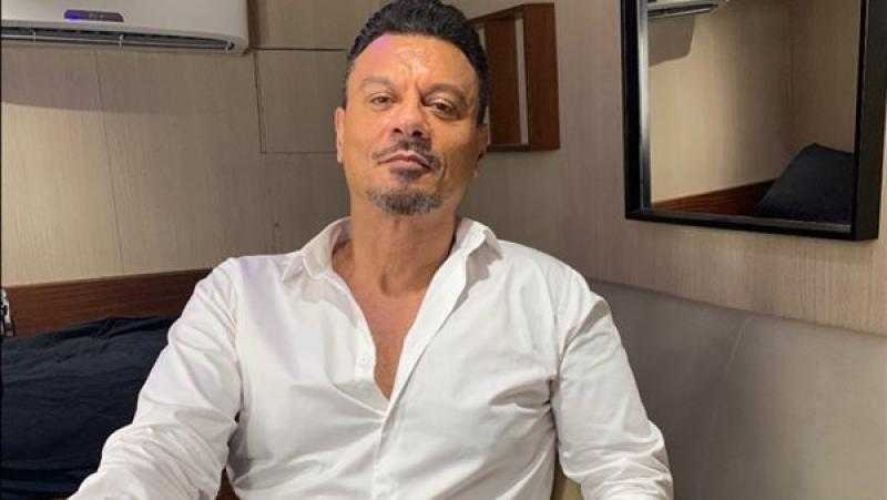 عباس أبو الحسن مهاجمًا شيرين عبد الوهاب: أسلوبها أدنى حدود التعفف