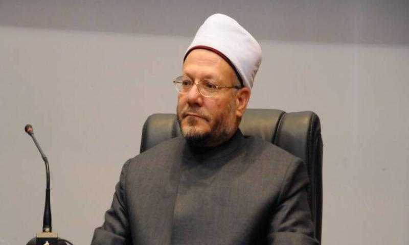 المفتي يحذر من التعامل مع المستريحين: نصب واحتيال ولا حرج أن تذهبوا للبنوك