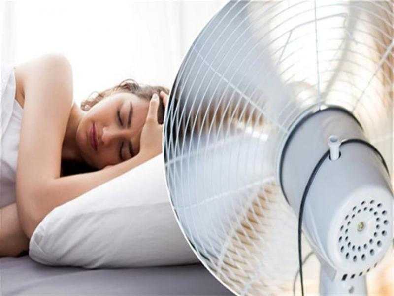 منها التهاب العضلات..4 آثار ضارة للنوم مع تشغيل المروحة