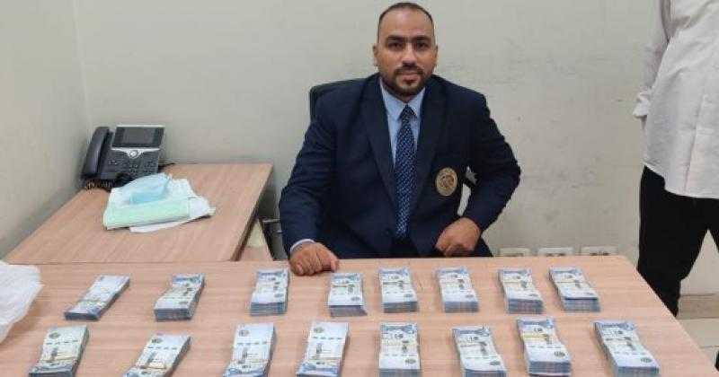 جمارك مطار القاهرة تحبط تهريب 360 ألف ريال سعودي مع راكب قادم من اليمن