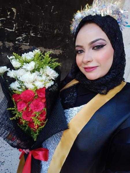 «خط أحمر» يهنئ شقيقة الزميل مصطفى الميري لتخرجها من كلية الحقوق جامعة أسيوط