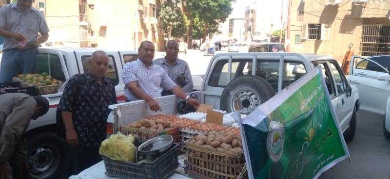محافظ أسيوط: استمرار المنافذ المتنقلة لبيع السلع ومنتجات الدواجن واللحوم بأسعار مخفضة