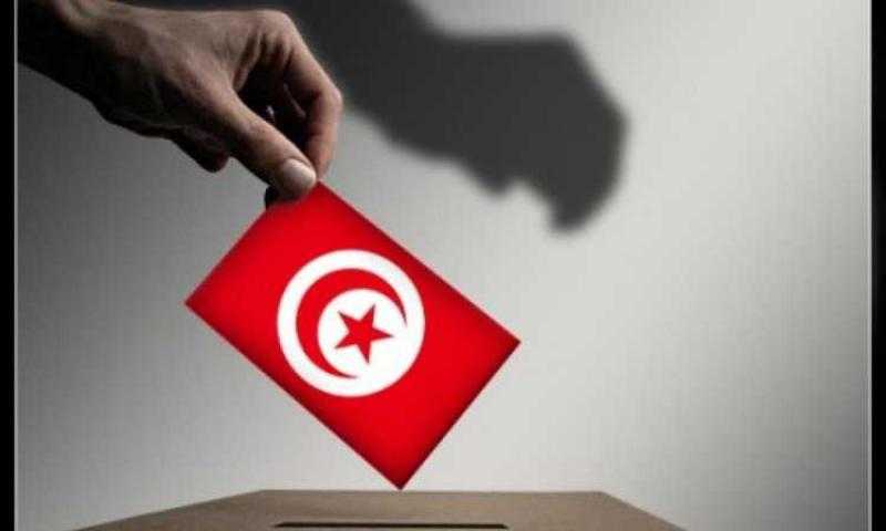 استفتاء تونس.. بدء توزيع صناديق الاقتراع وانطلاق التصويت غدا