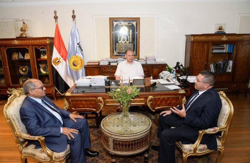 خط أحمر