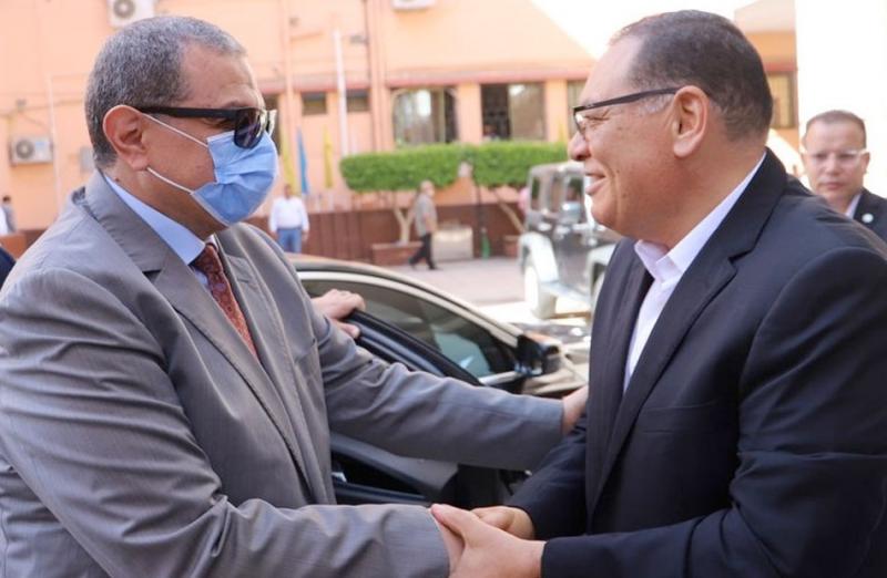 خط أحمر