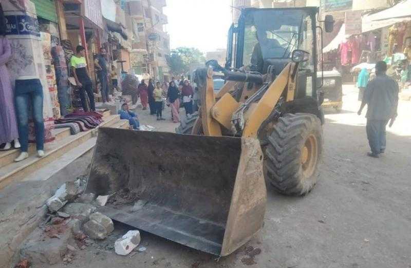 حملة لإزالة الإشغالات بمدينة إطسا في الفيوم