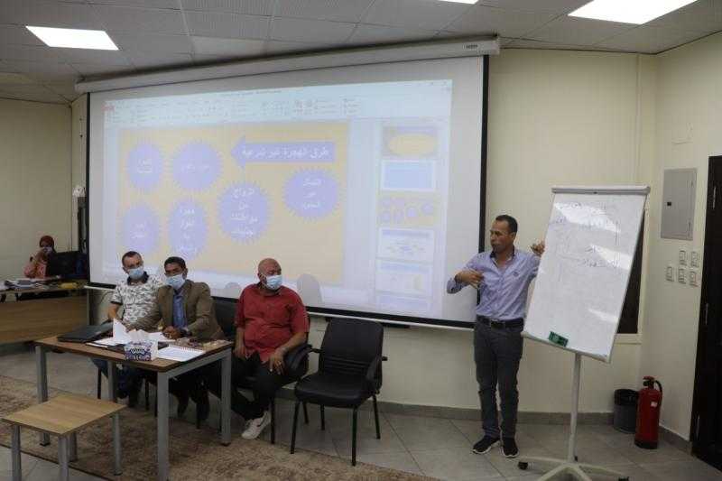 مياه أسيوط تواصل فاعليات الدورة التدريبية للأعمال الحرفية (سباكة وكهرباء) بــ مبادرة ”مراكب النجاة”