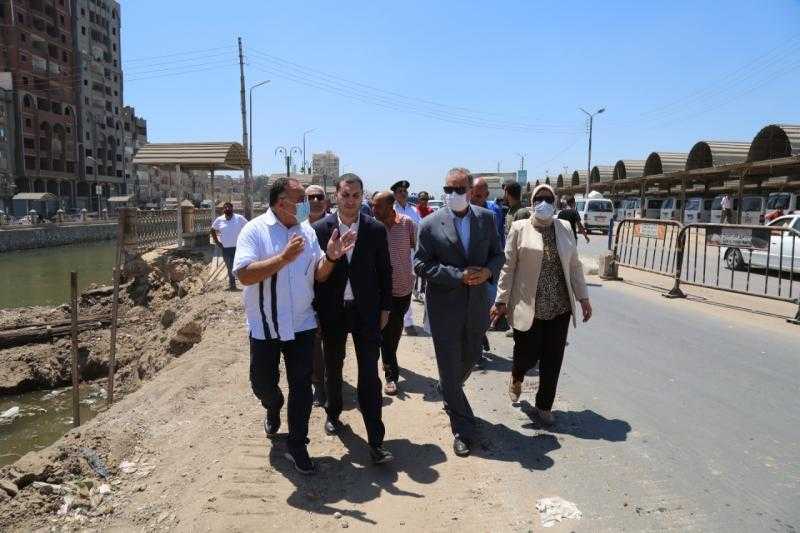 بالصور.. محافظ كفر الشيخ يتفقد موقع إنشاء كوبريين على ترعة ميت يزيد