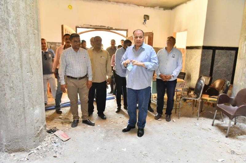 محافظ أسيوط يتفقد أعمال التشطيبات النهائية لمبنى حي غرب ومركز معلومات المرافق