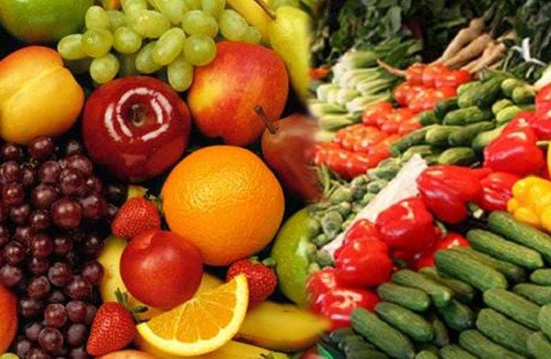 أسعار الخضر والفاكهة في السوق اليوم الخميس