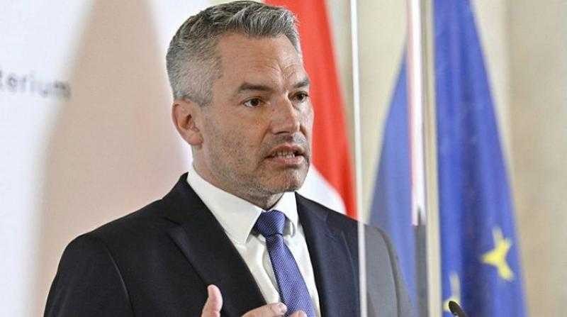 مستشار النمسا يدعو إلى زيادة الضغوط على روسيا لوقف القتال فى أوكرانيا