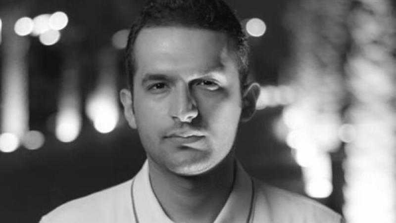 بعد اتهامه لأكرم حسني بالسرقة.. ”يوتيوب” يحذف أغنية ”ولد الهلالية” لمحمود المنسي