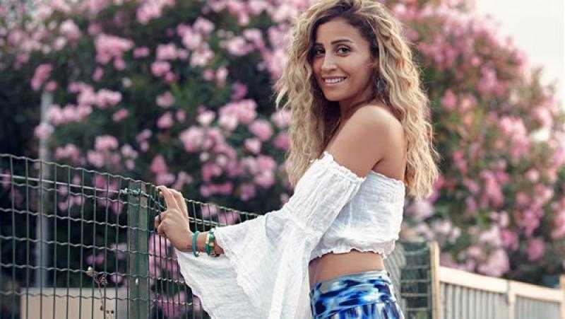 دينا الشربيني تعلن مشاركتها في Dolls & Dons لموضة صيف 2022