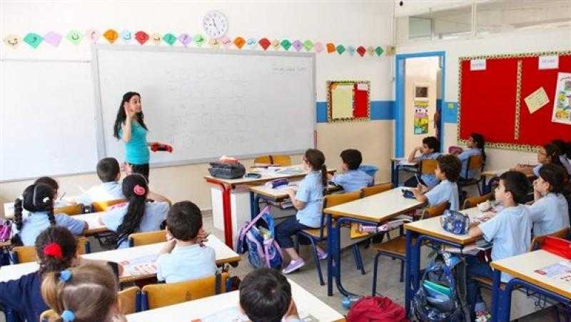 أستاذ بجامعة عين شمس: المناهج المصرية في مصاف التعليم العالمي