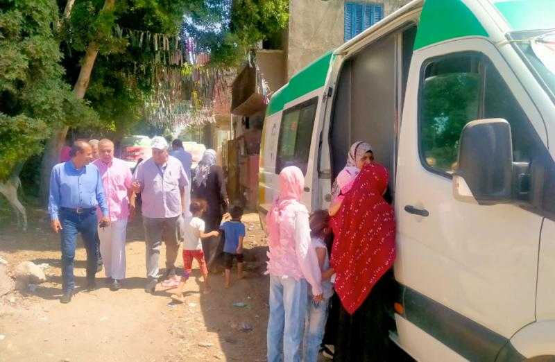 الكشف على 2500 مواطن في البدرشين ومنشأة القناطر خلال حملة طبية |صور