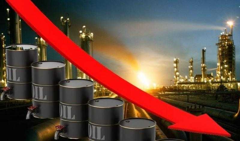 هبوط حاد في أسعار النفط في بداية تعاملات الأسبوع