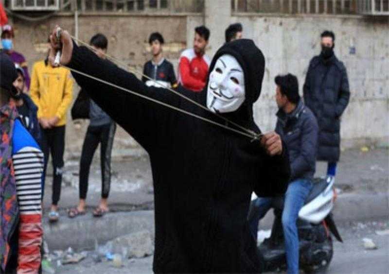 العراق.. الأمن يمنع متظاهري الإطار التنسيقي من اقتحام إحدى بوابات المنطقة الخضراء