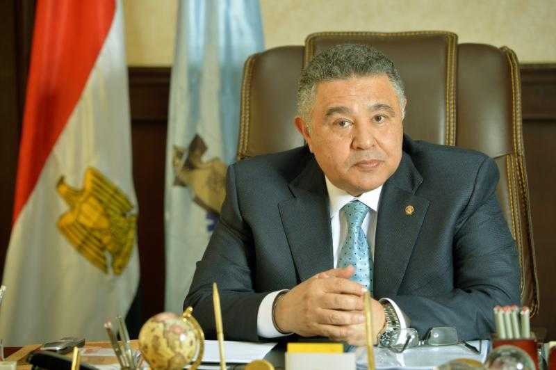 محافظ البحر الأحمر يفتتح حلقة السمك في الغردقة